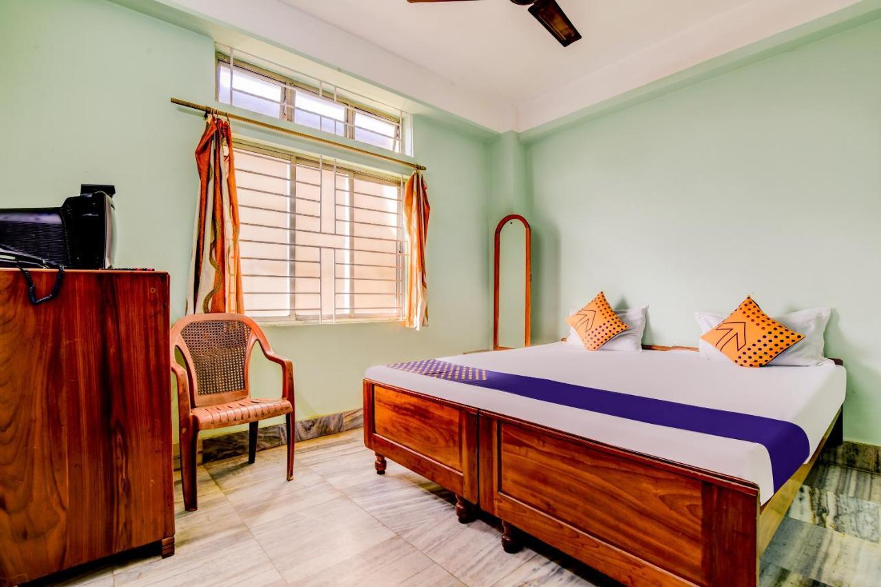 OYO 63538 Hotel Lotus 1 Khanapara Buitenkant foto
