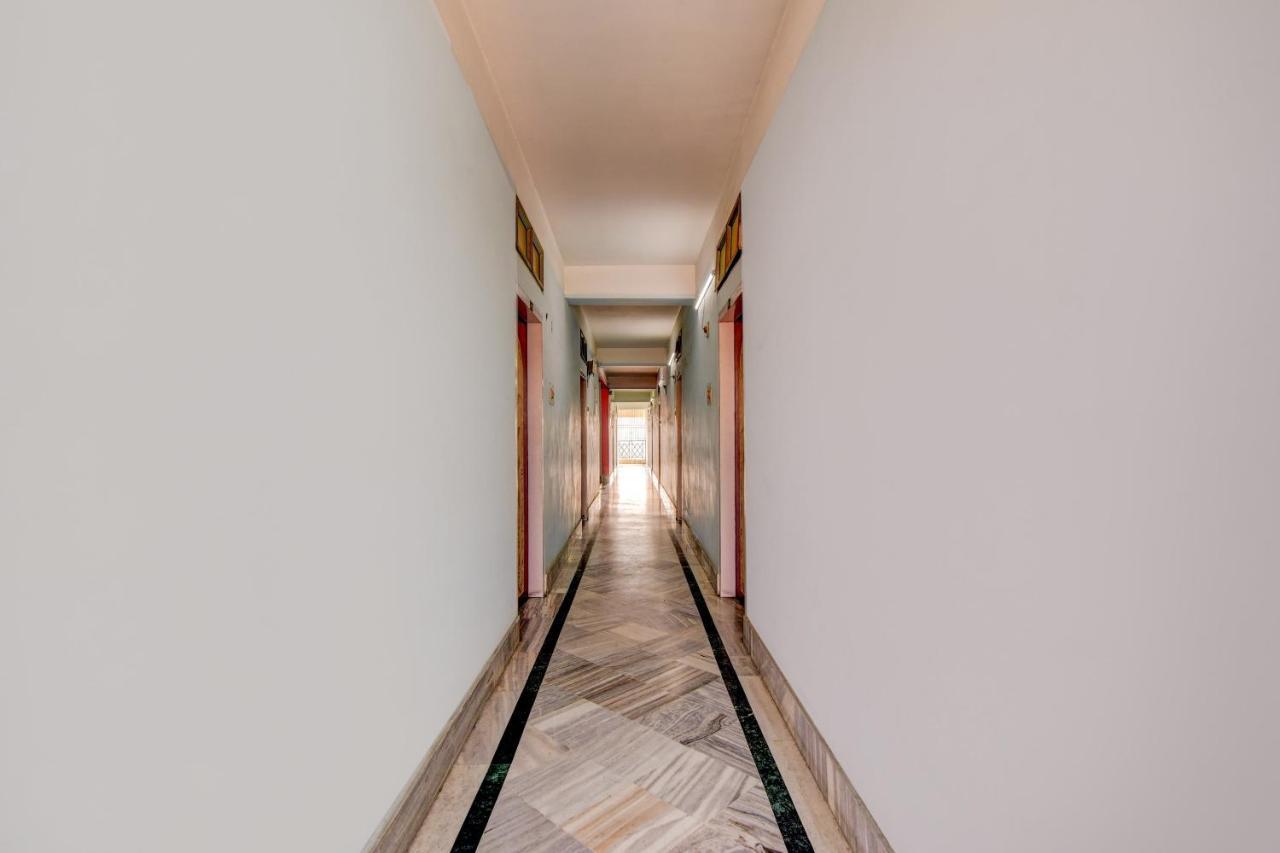 OYO 63538 Hotel Lotus 1 Khanapara Buitenkant foto