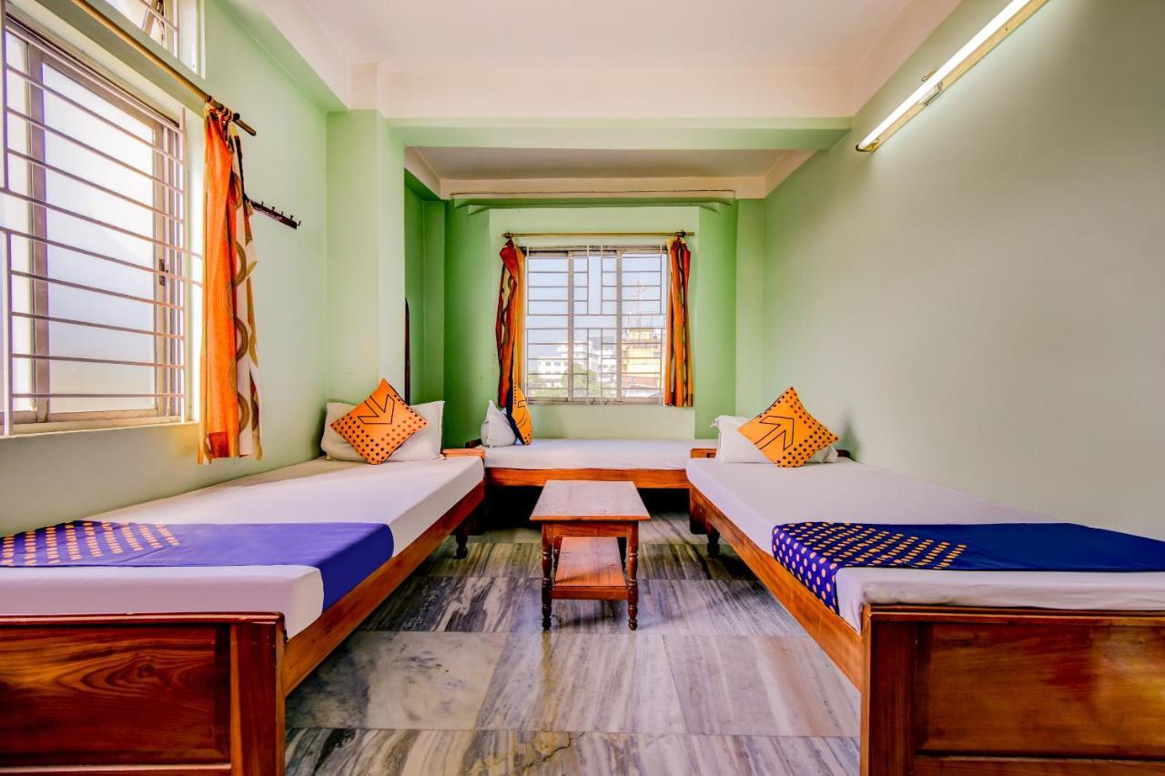 OYO 63538 Hotel Lotus 1 Khanapara Kamer foto